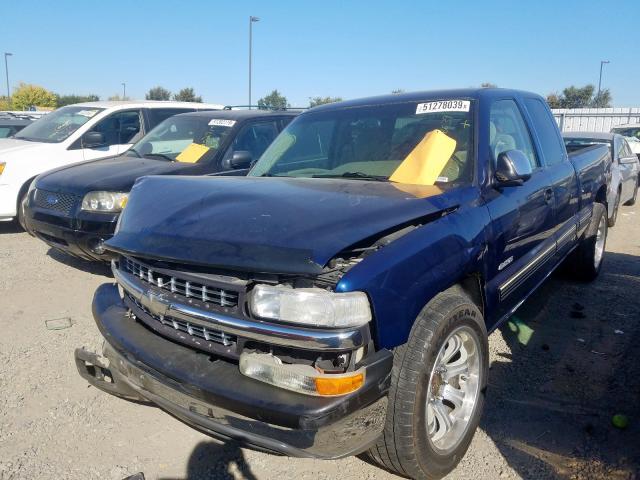 2GCEC19V021218982 - 2002 CHEVROLET SILVERADO BLUE photo 2