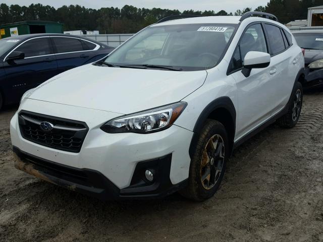 JF2GTABC8JH205718 - 2018 SUBARU CROSSTREK WHITE photo 2