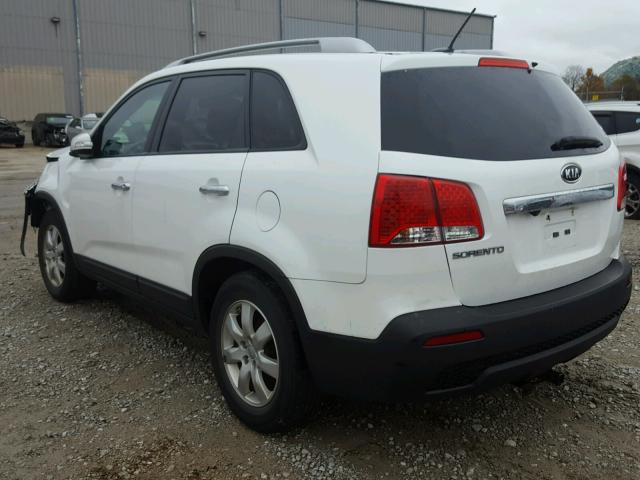 5XYKT3A66DG375752 - 2013 KIA SORENTO LX WHITE photo 3