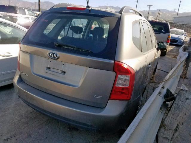 KNAFG528597228955 - 2009 KIA RONDO BASE GRAY photo 4