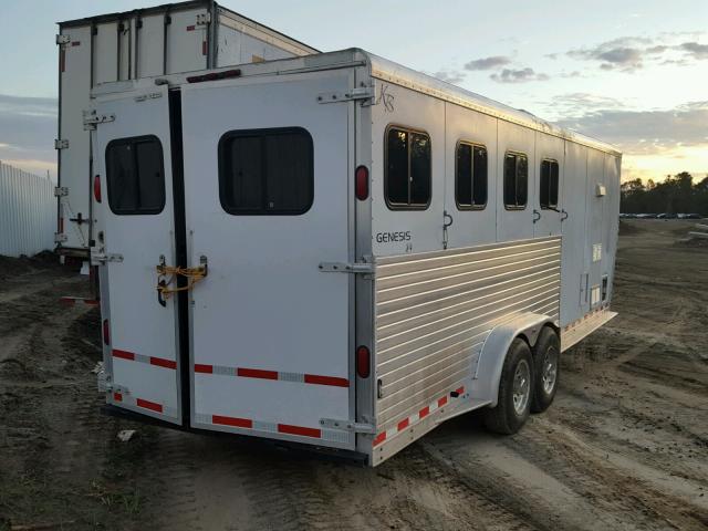 1DVGH22262K041126 - 2002 HORS TRAILER WHITE photo 4