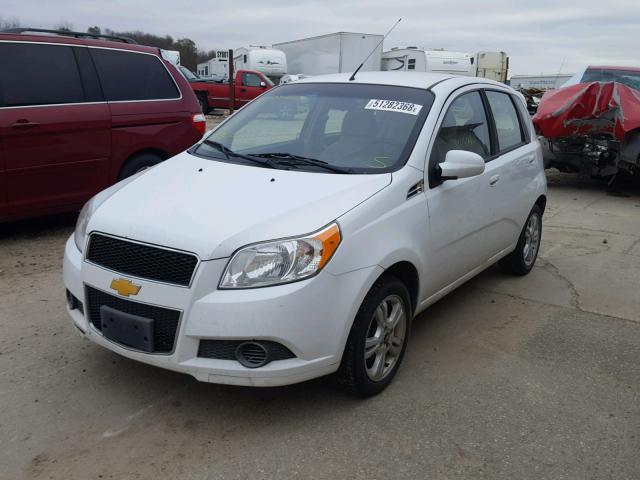 KL1TD6DE1BB212463 - 2011 CHEVROLET AVEO LS WHITE photo 2