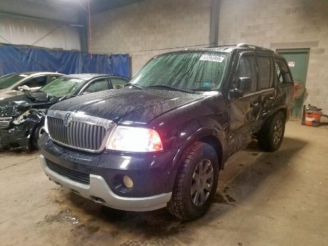 5LMFU28R23LJ33092 - 2003 LINCOLN NAVIGATOR BLACK photo 2