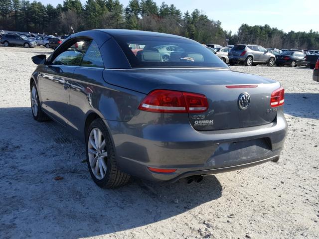 WVWBW8AHXDV001692 - 2013 VOLKSWAGEN EOS KOMFOR GRAY photo 3