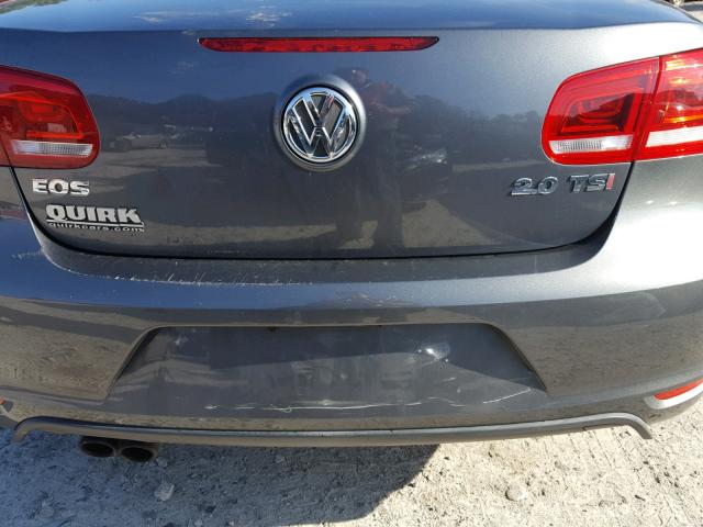 WVWBW8AHXDV001692 - 2013 VOLKSWAGEN EOS KOMFOR GRAY photo 9