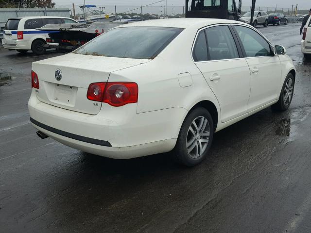 3VWRG71K46M797500 - 2006 VOLKSWAGEN JETTA 2.5 WHITE photo 4