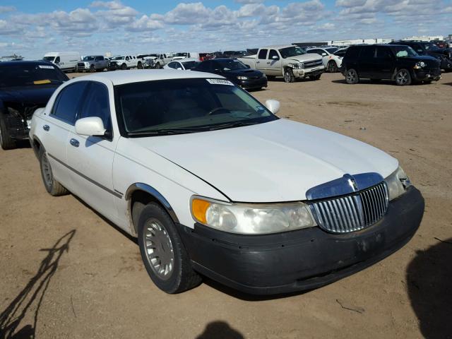 1LNHM83W4YY827384 - 2000 LINCOLN TOWN CAR C WHITE photo 1