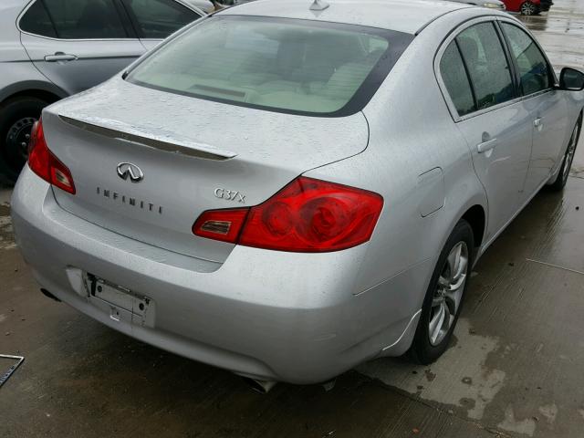 JNKCV61F99M355807 - 2009 INFINITI G37 SILVER photo 4