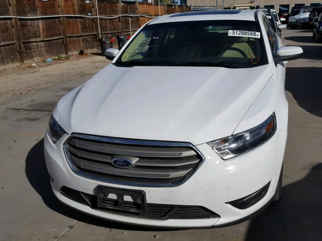 1FAHP2H87GG122768 - 2016 FORD TAURUS SEL WHITE photo 9