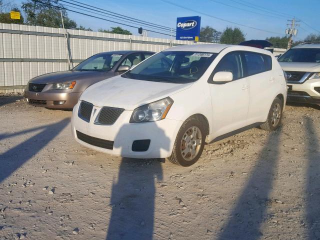 5Y2SP67009Z428303 - 2009 PONTIAC VIBE WHITE photo 2