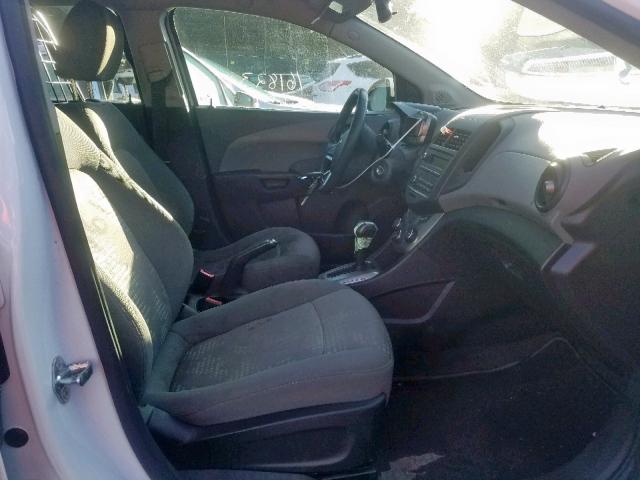 1G1JA6SG9D4121289 - 2013 CHEVROLET SONIC LS WHITE photo 5