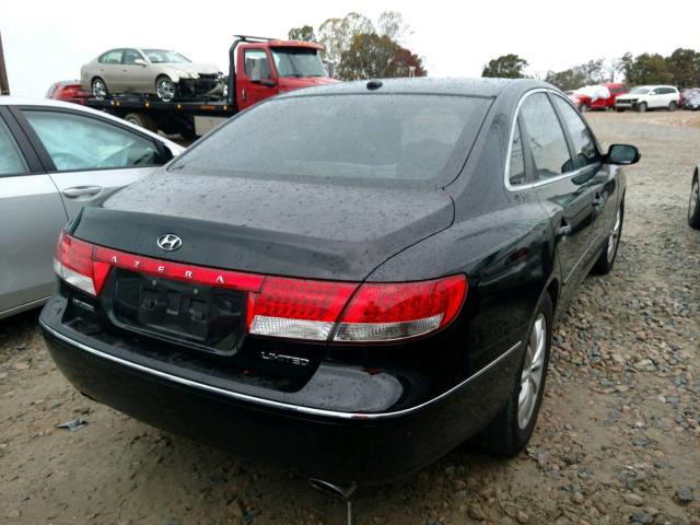 KMHFC46F28A264388 - 2008 HYUNDAI AZERA SE BLACK photo 4