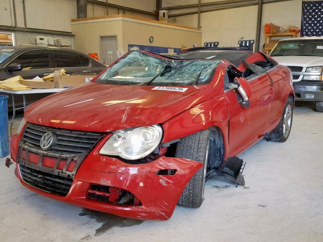 WVWDA71F37V002316 - 2007 VOLKSWAGEN EOS 2.0T S RED photo 2