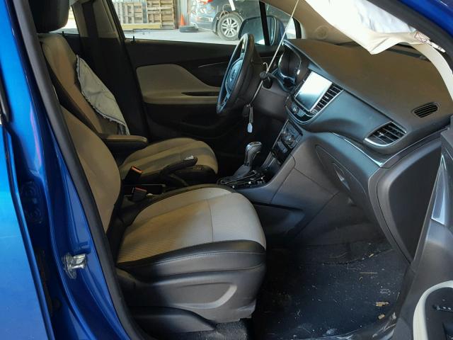 KL4CJASB4JB566158 - 2018 BUICK ENCORE PRE BLUE photo 5