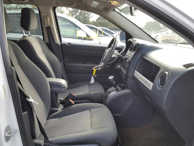 1C4NJCBA3ED776956 - 2014 JEEP COMPASS SP თეთრი ფოტო 5