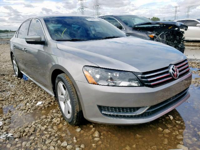 1VWBP7A37DC084566 - 2013 VOLKSWAGEN PASSAT SE SILVER photo 1