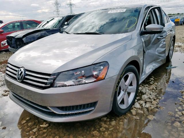 1VWBP7A37DC084566 - 2013 VOLKSWAGEN PASSAT SE SILVER photo 2