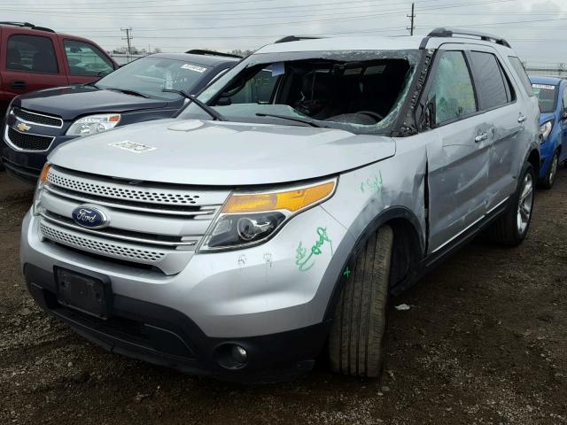 1FMHK7F85BGA71879 - 2011 FORD EXPLORER L SILVER photo 2