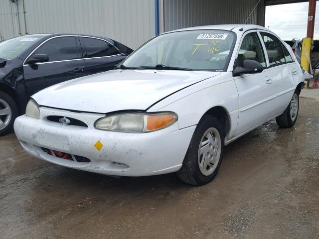 3FAFP13P51R230743 - 2001 FORD ESCORT WHITE photo 2