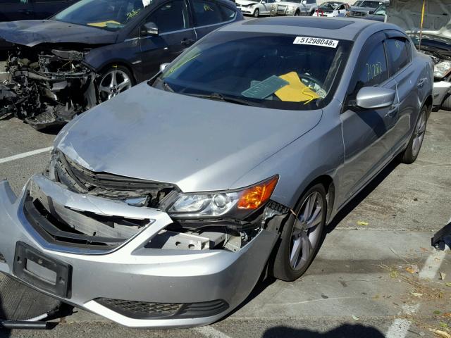 19VDE1F33EE003525 - 2014 ACURA ILX 20 SILVER photo 2