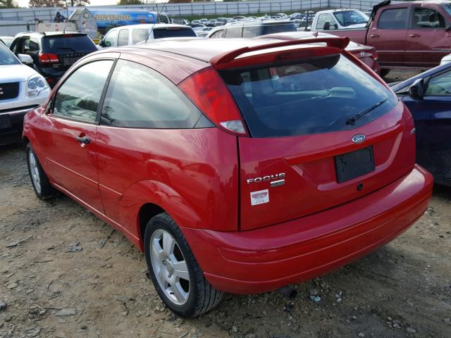 3FAFP31N65R102983 - 2005 FORD FOCUS ZX3 RED photo 3