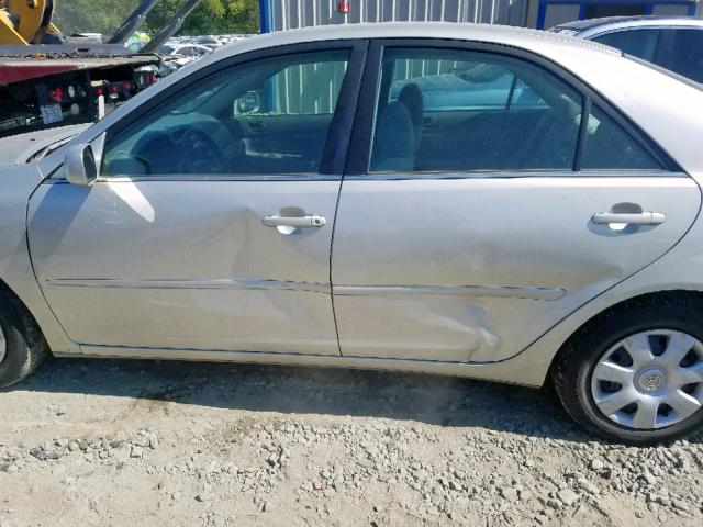 4T1BE32K72U524814 - 2002 TOYOTA CAMRY LE SILVER photo 9