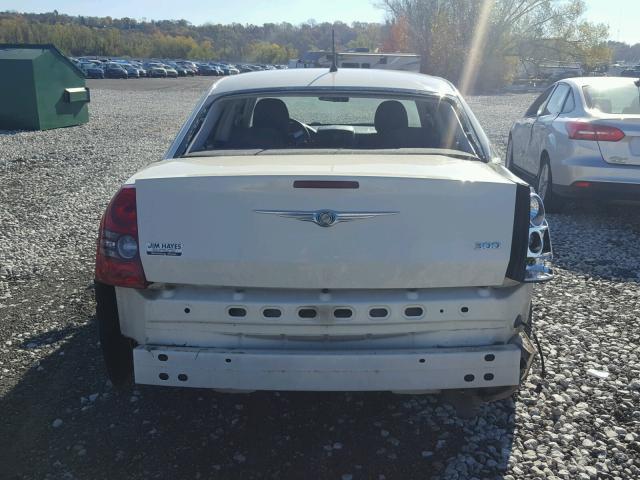 2C3KA43R38H129059 - 2008 CHRYSLER 300 LX WHITE photo 9