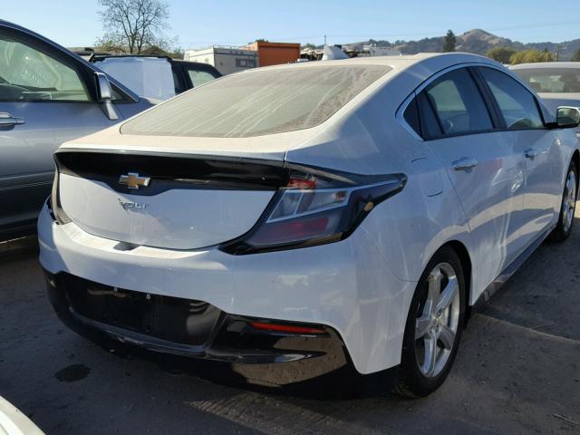 1G1RC6S58HU215147 - 2017 CHEVROLET VOLT LT WHITE photo 4