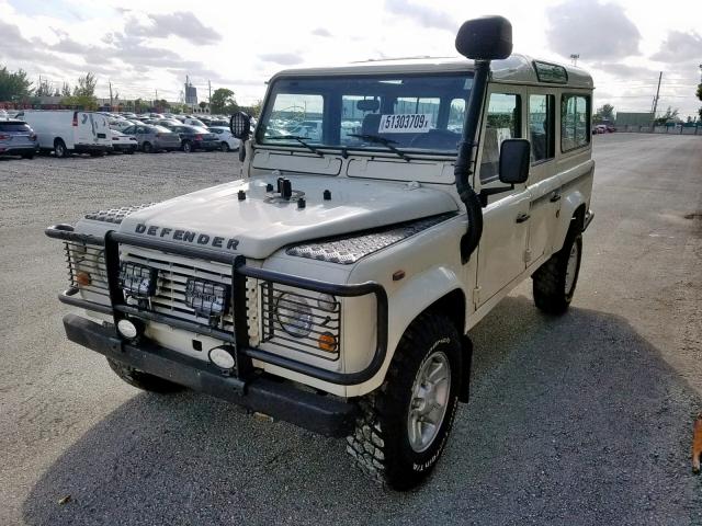 SALLDHMB8FA388863 - 1989 LAND ROVER 110 WHITE photo 2