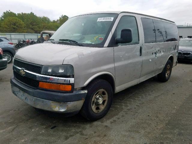 1GNFG15T571156674 - 2007 CHEVROLET EXPRESS G1 SILVER photo 2