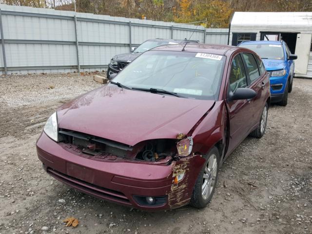 1FAHP37N27W212025 - 2007 FORD FOCUS ZX5 BURGUNDY photo 2