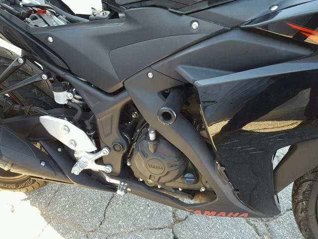 MH3RH06Y9FK005998 - 2015 YAMAHA YZFR3 BLACK photo 7