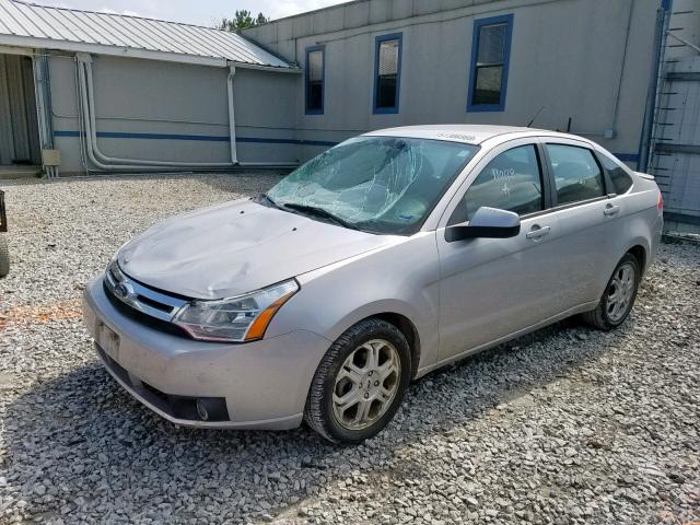 1FAHP36N79W207407 - 2009 FORD FOCUS SES SILVER photo 2