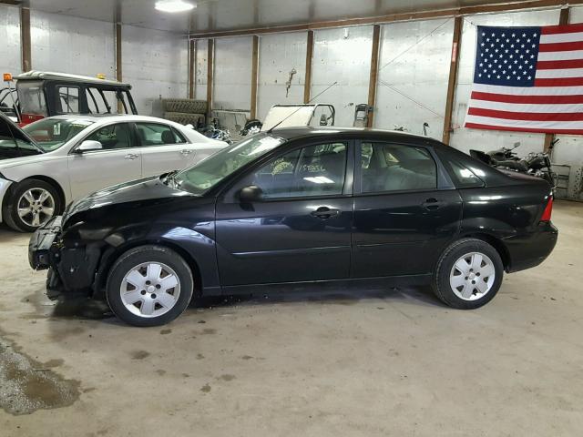 1FAFP34N36W105365 - 2006 FORD FOCUS ZX4 BLACK photo 9