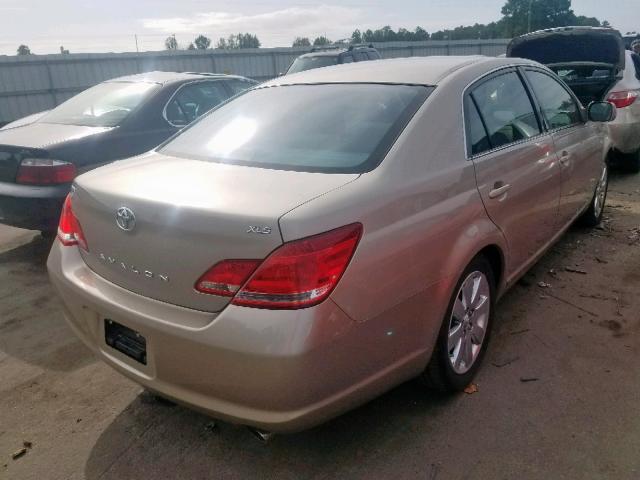 4T1BK36B87U200779 - 2007 TOYOTA AVALON XL GOLD photo 4