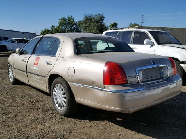 1LNHM85W45Y659559 - 2005 LINCOLN TOWN CAR S TAN photo 3