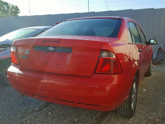 1FAFP34N67W264236 - 2007 FORD FOCUS ZX4 RED photo 4