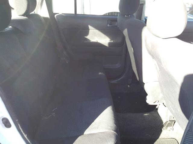 JTLKT324350191135 - 2005 TOYOTA SCION XB Ақ фото 6