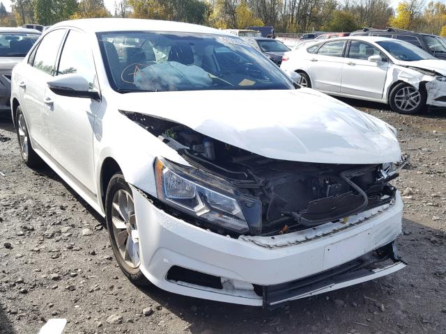 1VWAT7A31HC008385 - 2017 VOLKSWAGEN PASSAT S WHITE photo 1