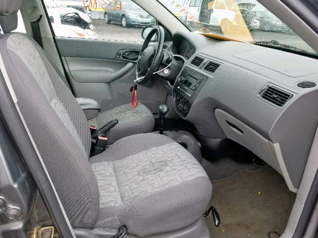 1FAFP34NX5W236677 - 2005 FORD FOCUS ZX4 GRAY photo 5