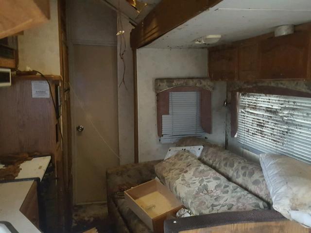 4X4FASM232A150447 - 2002 WILDWOOD MOTOR HOME WHITE photo 5