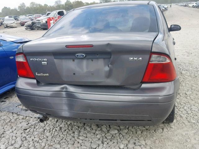 1FAFP34N35W219428 - 2005 FORD FOCUS ZX4 GRAY photo 9