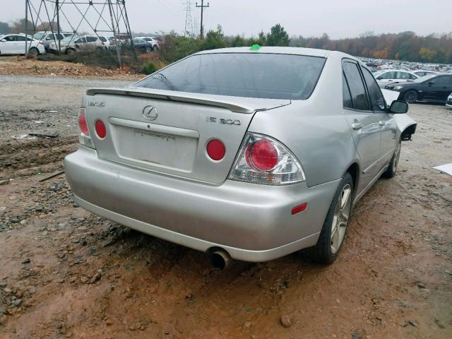 JTHBD192720061659 - 2002 LEXUS IS 300 SILVER photo 4