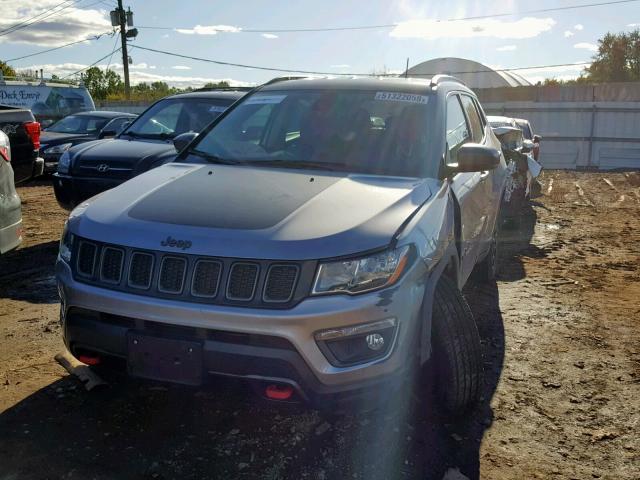 3C4NJDDB1KT671480 - 2019 JEEP COMPASS TR SILVER photo 2