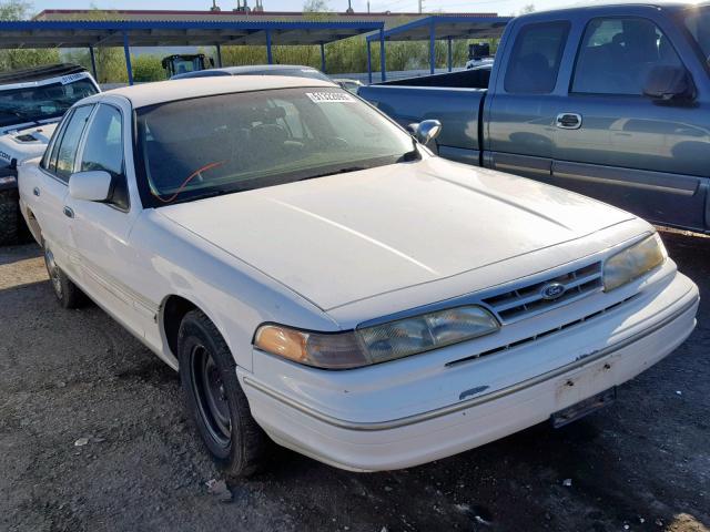 2FALP71W5VX124462 - 1997 FORD CROWN VICT WHITE photo 1