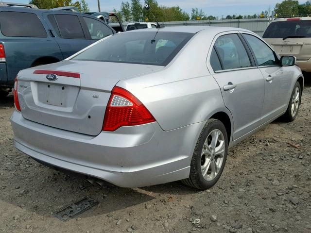 3FAHP0HA4CR302476 - 2012 FORD FUSION SE SILVER photo 4