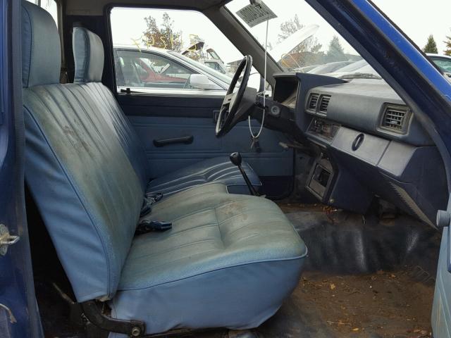 JT4RN55D6E5015453 - 1984 TOYOTA PICKUP 1/2 BLUE photo 5