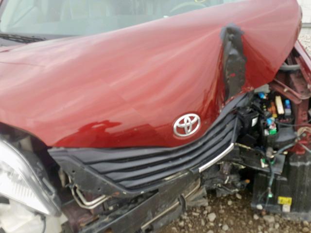 5TDKK3DC1CS233007 - 2012 TOYOTA SIENNA LE RED photo 7