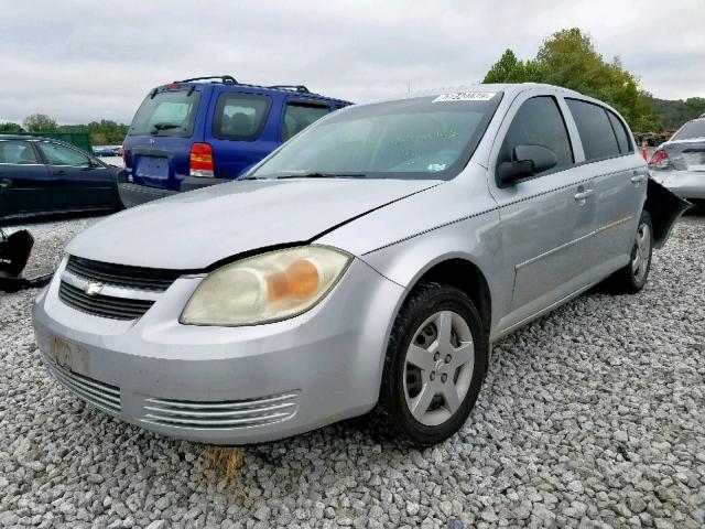 1G1AK52F757625788 - 2005 CHEVROLET COBALT SILVER photo 2