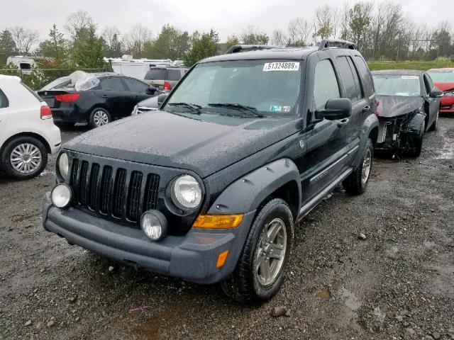 1J4GL38K25W518381 - 2005 JEEP LIBERTY RE BLACK photo 2